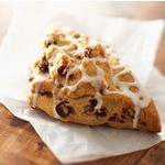 チーズクリームのクランベリースコーン.jpg