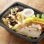 パスタサラダ ローストナッツチキン.jpg