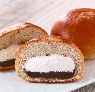 十勝あずきのミルク珈琲あんぱん.jpg